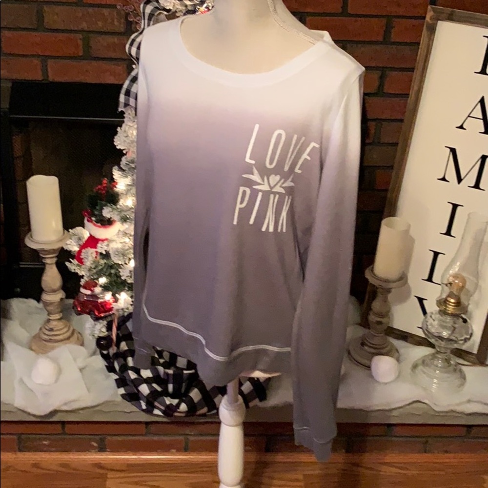 💗🛍NWOT- PINK Victoria's Secret long sleeve shirt